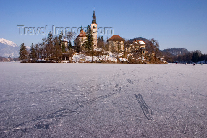 slovenia185: Slovenia - frozen lake Bled and the island church of the Assumption of Mary - Cerkev Marijinega vnebovzetja - photo by I.Middleton - (c) Travel-Images.com - Stock Photography agency - Image Bank