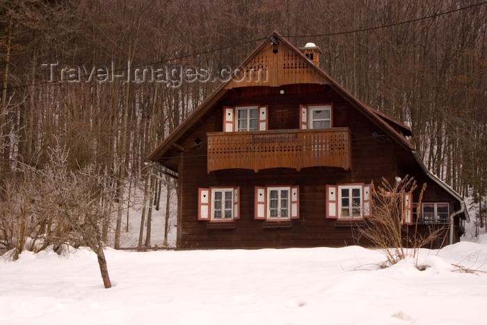 slovenia208: Slovenia - Typical alpine housing in the village Ribcev Laz near Bohinj Lake - photo by I.Middleton - (c) Travel-Images.com - Stock Photography agency - Image Bank