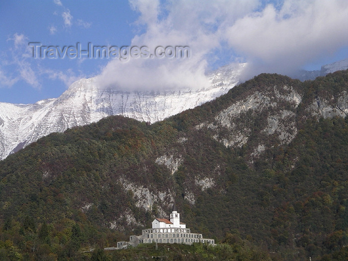 slovenia22: Slovenia - Kobarid / Caporetto / Kartfreit: war cemetery from the the Battle of Caporetto, a brilliant victory of Oskar von Hutier for the Central Powers - church - Schlacht von Karfreit - photo by R.Wallace - (c) Travel-Images.com - Stock Photography agency - Image Bank