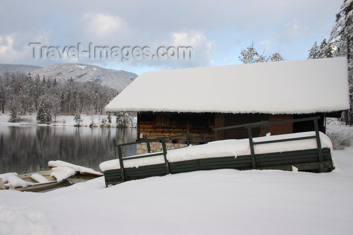 slovenia236: Slovenia - Ribcev Laz - bungalow and view across Bohinj Lake in winter - photo by I.Middleton - (c) Travel-Images.com - Stock Photography agency - Image Bank