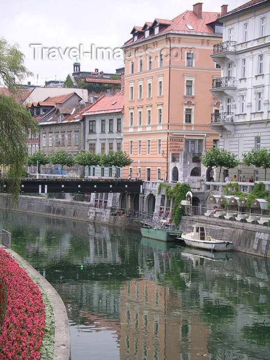 slovenia26: Slovenia - Ljubljana: Ljubljanica river view - photo by R.Wallace - (c) Travel-Images.com - Stock Photography agency - Image Bank