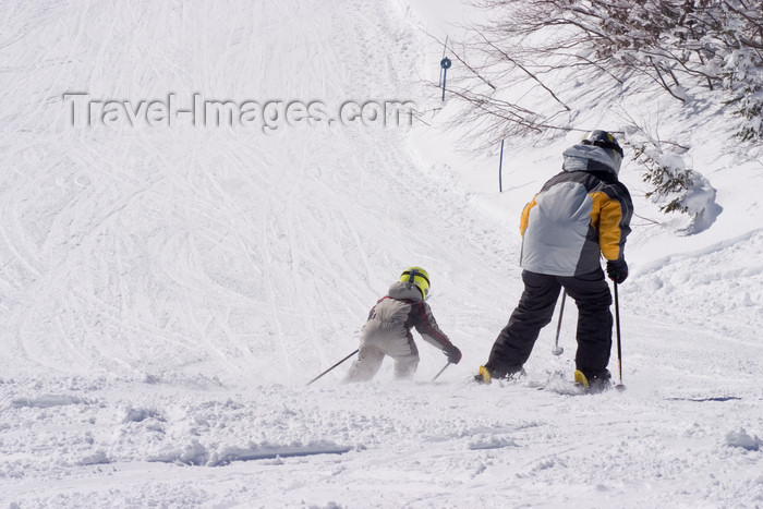 slovenia278: Slovenia - Children skiing on Vogel mountain in Bohinj - photo by I.Middleton - (c) Travel-Images.com - Stock Photography agency - Image Bank
