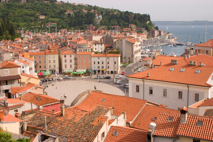 slovenia302: Slovenia - Piran: view of Tartinijev Trg from above - photo by I.Middleton - (c) Travel-Images.com - Stock Photography agency - Image Bank