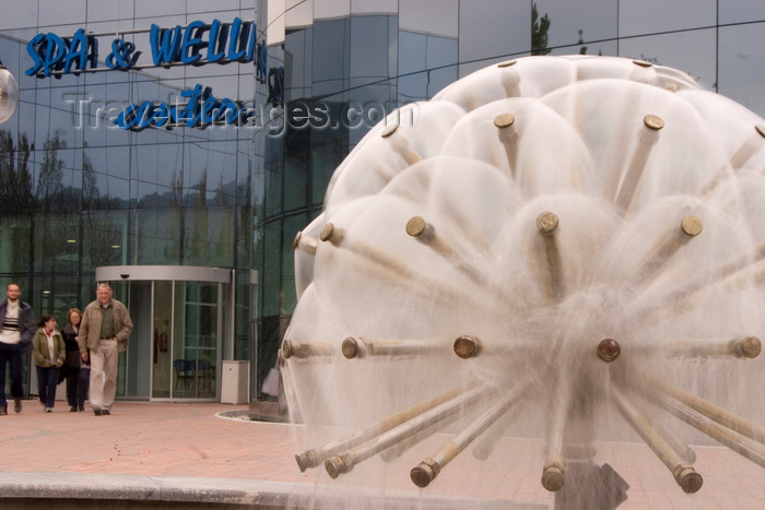 slovenia329: Slovenia - Catez ob Savi: Terme catez is one of many thermal spas found across Slovenia - fountain - photo by I.Middleton - (c) Travel-Images.com - Stock Photography agency - Image Bank