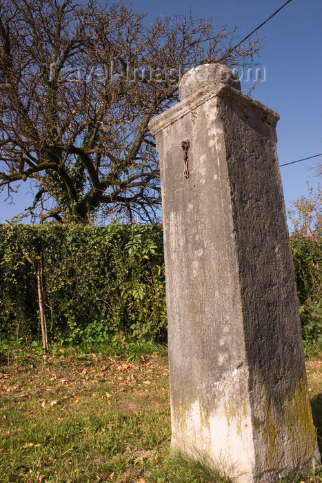 slovenia354: Slovenia - Predgrad: pillory - in this small village is the pillar of shame (Prangar) used in the old days for punishing minor offences. Region along the Kolpa River, southern Slovenia - photo by I.Middleton - (c) Travel-Images.com - Stock Photography agency - Image Bank