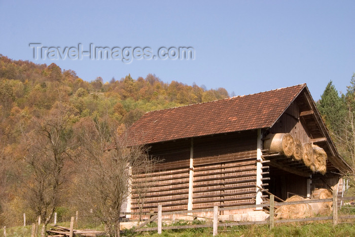 slovenia356: Slovenia - Region along the Kolpa River, southern Slovenia - barn - photo by I.Middleton - (c) Travel-Images.com - Stock Photography agency - Image Bank