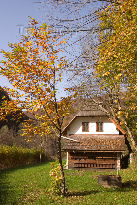 slovenia361: Slovenia - Region along the Kolpa River, southern Slovenia - farm house - photo by I.Middleton - (c) Travel-Images.com - Stock Photography agency - Image Bank