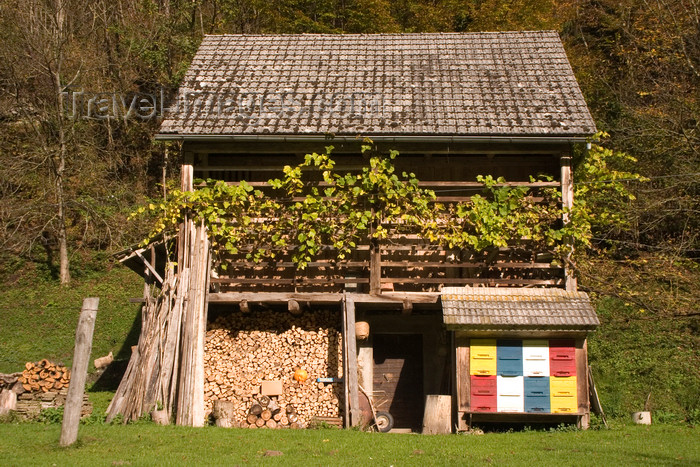 slovenia362: Slovenia - Region along the Kolpa River, southern Slovenia - rural architecture - photo by I.Middleton - (c) Travel-Images.com - Stock Photography agency - Image Bank