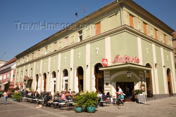 slovenia432: Restaurant Astoria, Grajski Trg, Maribor, Slovenia - photo by I.Middleton - (c) Travel-Images.com - Stock Photography agency - Image Bank