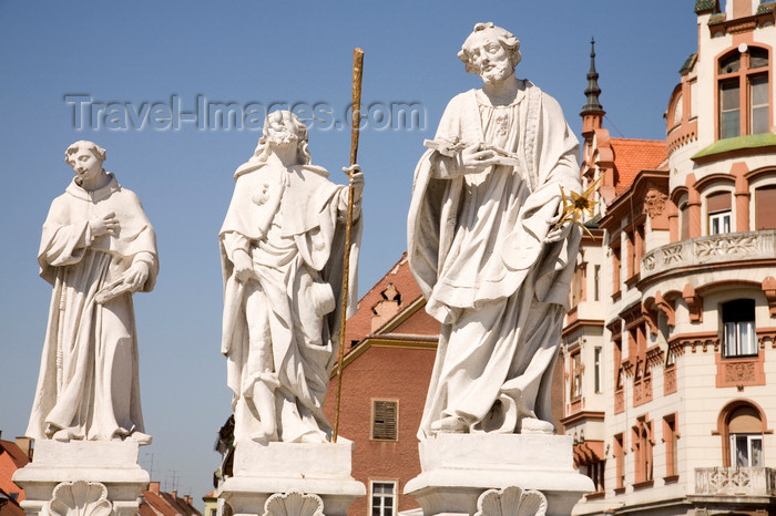 slovenia437: Plague monument - statues, Glavni Trg, Maribor, Slovenia - photo by I.Middleton - (c) Travel-Images.com - Stock Photography agency - Image Bank