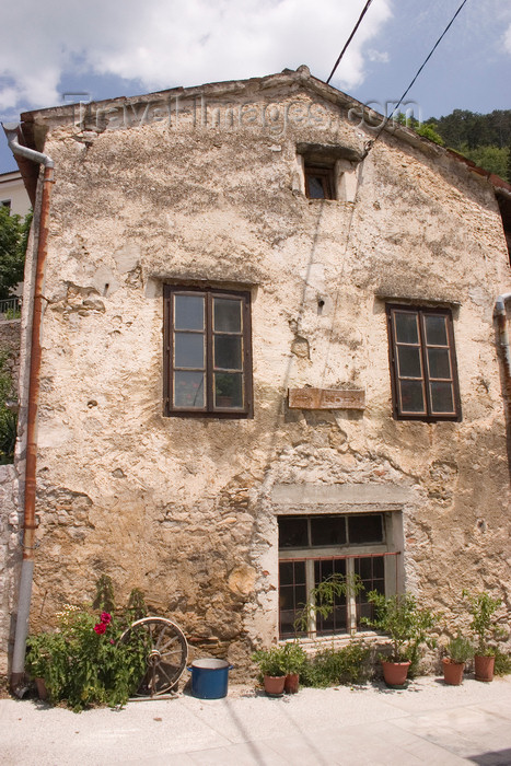 slovenia591: Slovenia - typical limestone house built in Vipava in the Karst region - photo by I.Middleton - (c) Travel-Images.com - Stock Photography agency - Image Bank