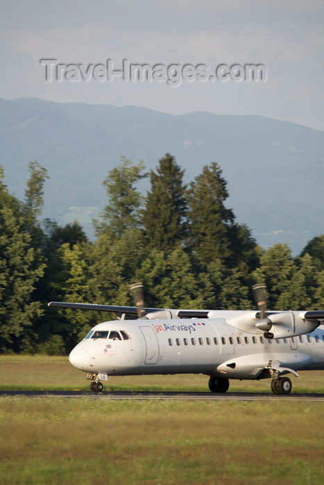 slovenia643: Slovenia - Brnik Airport: Jat Airways Aerospatiale ATR-72 YU-ALS preparing to take off from Ljubljana Joze Pucnik Airport - photo by I.Middleton - (c) Travel-Images.com - Stock Photography agency - Image Bank