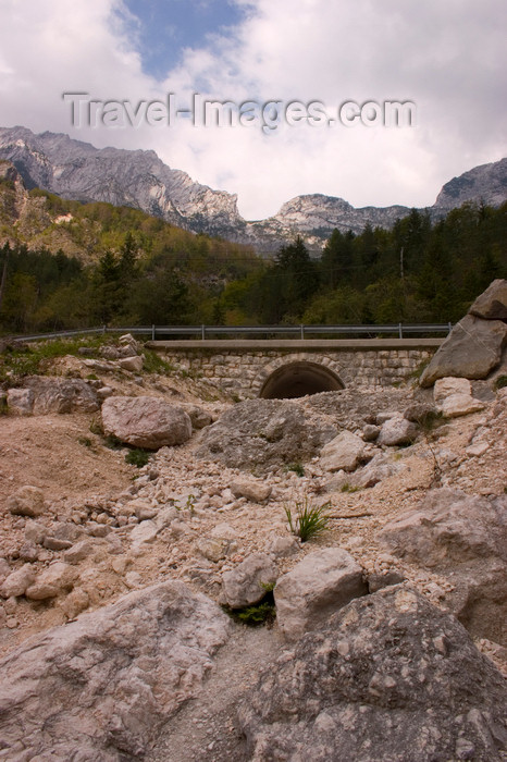 slovenia648: Slovenia - Julian Alps seen from Vrsic pass - photo by I.Middleton - (c) Travel-Images.com - Stock Photography agency - Image Bank