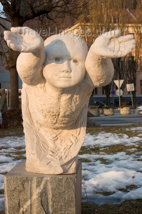 slovenia65: Statue outside Gruber Palace - Zvezdarska ulica, Ljubljana, Slovenia - photo by I.Middleton - (c) Travel-Images.com - Stock Photography agency - Image Bank