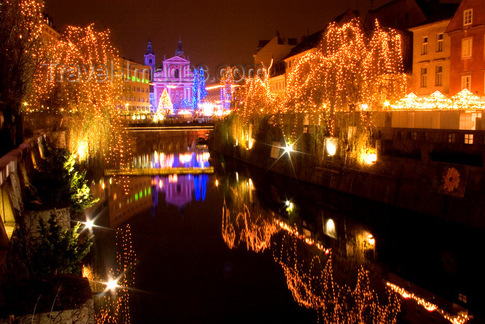 slovenia77: Ljubljanica Riverbanks and the Franciscan church at night - Christmas lights, Ljubljana , Slovenia - photo by I.Middleton - (c) Travel-Images.com - Stock Photography agency - Image Bank