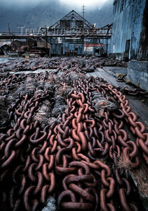 south-georgia3: South Georgia - Grytviken / Grytvika / Grytviken : flensing plant - massive chains lay idle - industrial (photo by Rod Eime) - (c) Travel-Images.com - Stock Photography agency - Image Bank