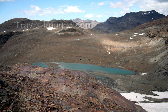 south-georgia58: South Georgia - Husvik - pond in the mountains - Antarctic region images by C.Breschi - (c) Travel-Images.com - Stock Photography agency - Image Bank