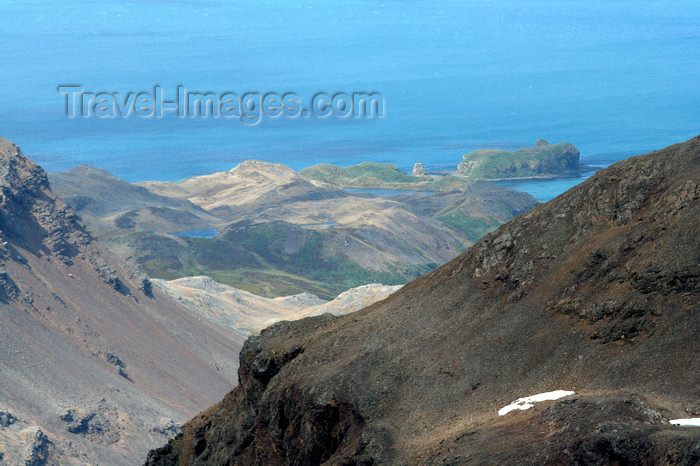 south-georgia67: South Georgia - Hutsvik - view of the coast - Antarctic region images by C.Breschi - (c) Travel-Images.com - Stock Photography agency - Image Bank