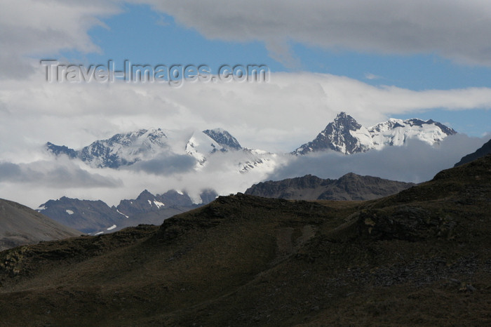 south-georgia72: South Georgia - Hutsvik - view of the inland peaks - Antarctic region images by C.Breschi - (c) Travel-Images.com - Stock Photography agency - Image Bank