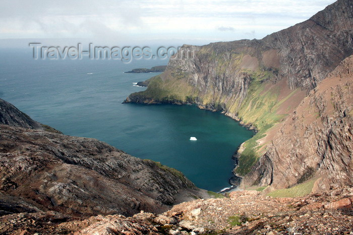 south-georgia80: South Georgia - Leith Harbour - cove - Antarctic region images by C.Breschi - (c) Travel-Images.com - Stock Photography agency - Image Bank