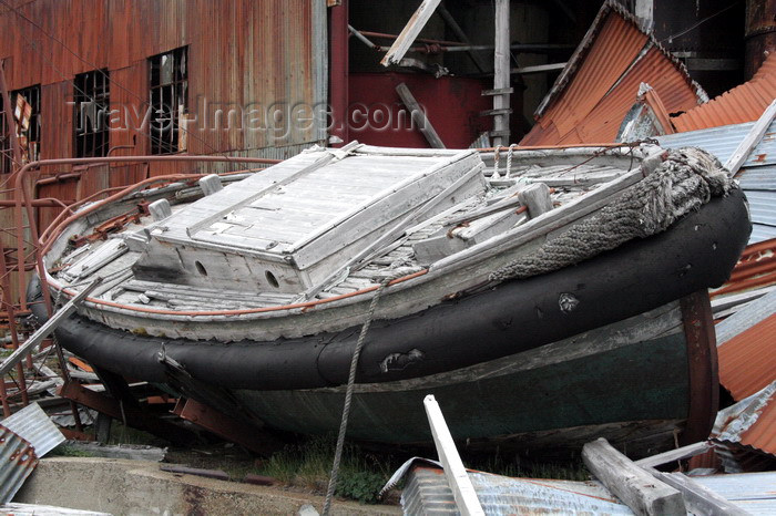 south-georgia84: South Georgia - Leith Harbour - old life boat - Antarctic region images by C.Breschi - (c) Travel-Images.com - Stock Photography agency - Image Bank