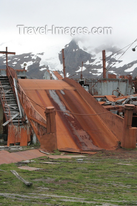 south-georgia85: South Georgia - Leith Harbour - scrap metal - Antarctic region images by C.Breschi - (c) Travel-Images.com - Stock Photography agency - Image Bank