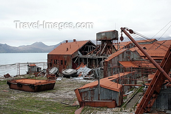 south-georgia86: South Georgia - Leith Harbour - ruins by the sea - Antarctic region images by C.Breschi - (c) Travel-Images.com - Stock Photography agency - Image Bank