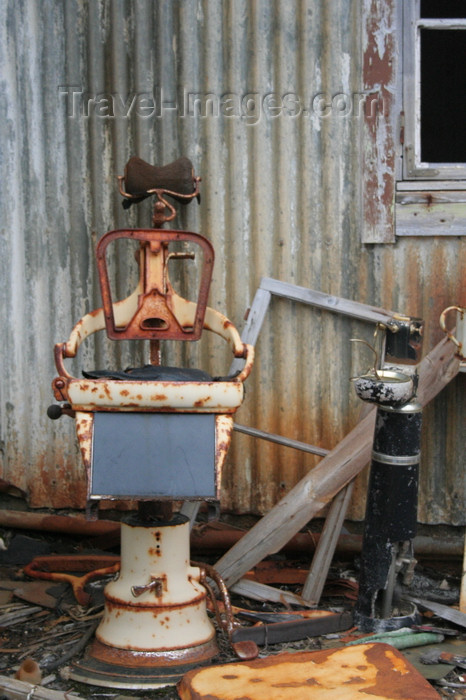 south-georgia88: South Georgia - Leith Harbour - barber's chair - Antarctic region images by C.Breschi - (c) Travel-Images.com - Stock Photography agency - Image Bank