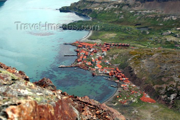 south-georgia93: South Georgia - Leith Harbour - seen from above - Antarctic region images by C.Breschi - (c) Travel-Images.com - Stock Photography agency - Image Bank