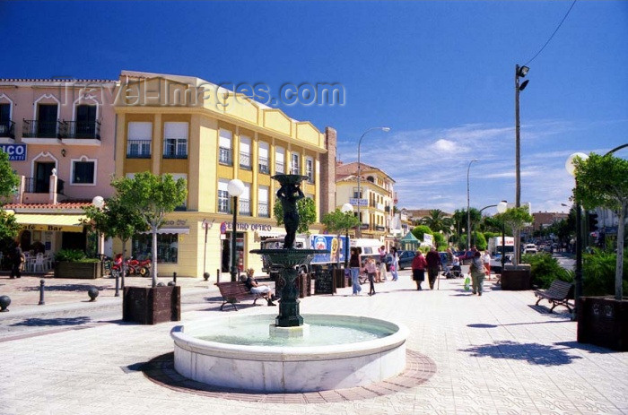 spai196: Spain / España - Arroyo de la Miel  (provincia de Malaga - Costa de Sol): fountain - photo by D.Jackson - (c) Travel-Images.com - Stock Photography agency - Image Bank