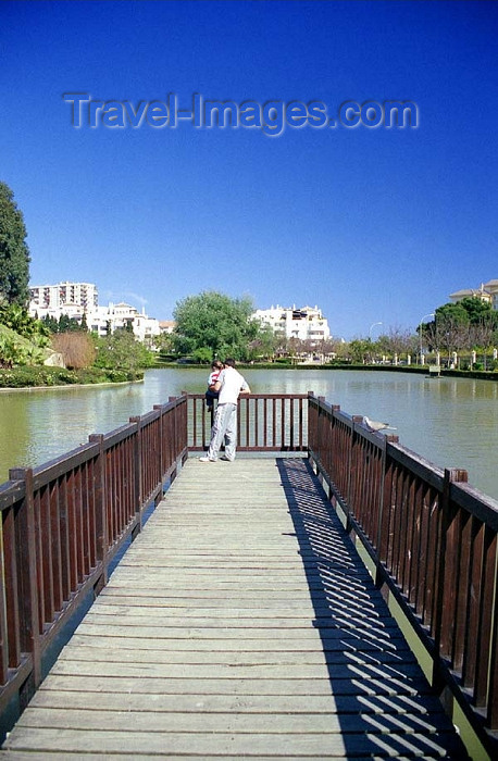 spai204: Spain / España - Benalmádena (provincia de Malaga - Costa de Sol): lake - Parque de la Paloma - photo by D.Jackson - (c) Travel-Images.com - Stock Photography agency - Image Bank