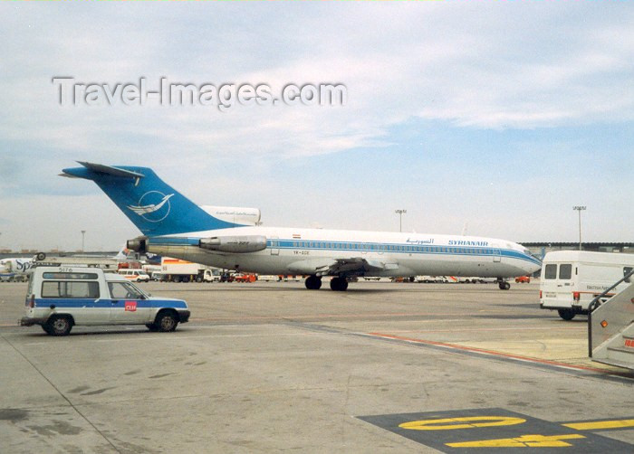 spai25: Spain / España - Barajas airport / MAD: Syrian Air Boeing 727-200 - aeropuerto - photo by M.Torres - (c) Travel-Images.com - Stock Photography agency - Image Bank