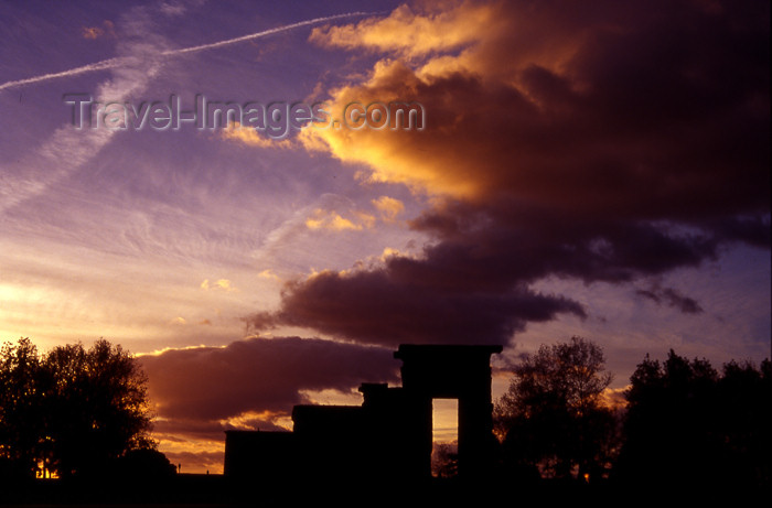 spai282: Spain - Madrid: Debod Egyptian temple - sky - photo by K.Strobel - (c) Travel-Images.com - Stock Photography agency - Image Bank