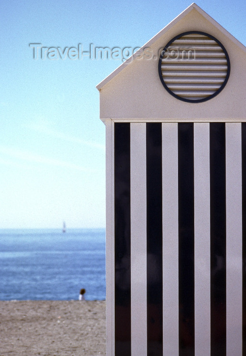 spai425: Spain / España - Salobreña (Granada): beach hut - Costa Tropical - playa - photo by F.Rigaud - (c) Travel-Images.com - Stock Photography agency - Image Bank