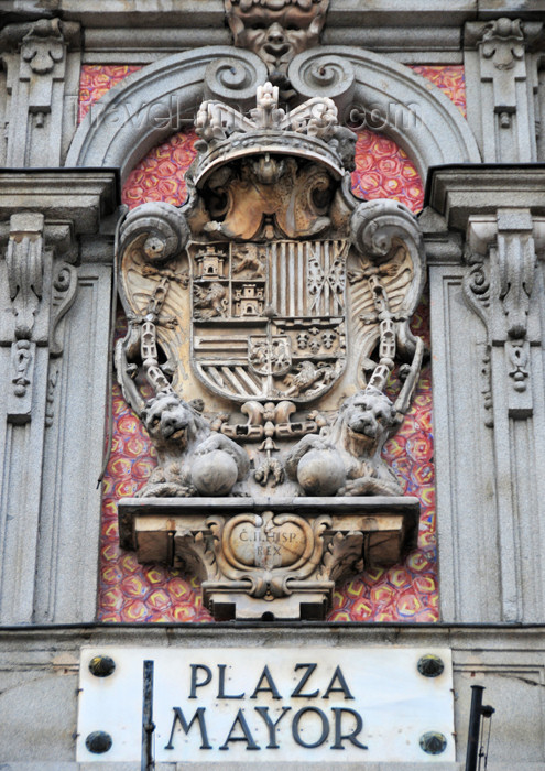 spai440: Spain / España - Madrid: Plaza Mayor - Casa de la Panadería - Spanish coat of arms from the time of Carlos II  - photo by M.Torres - (c) Travel-Images.com - Stock Photography agency - Image Bank