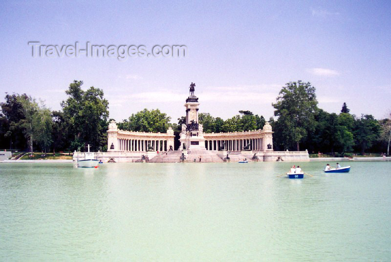 spai98: Spain / España - Madrid: Parque del Retiro - Alfonso XII monument / Monumento a Alfonso XII - photo by M.Torres - (c) Travel-Images.com - Stock Photography agency - Image Bank