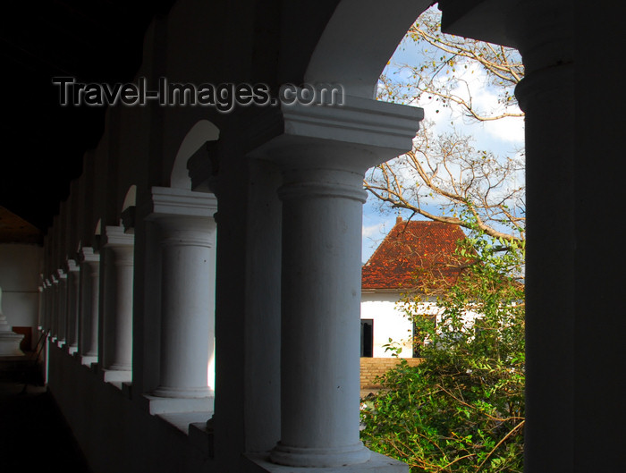 sri-lanka103: Dambulla, Central Province, Sri Lanka: view from the colonnade - Dambulla cave temple - UNESCO World Heritage Site - photo by M.Torres - (c) Travel-Images.com - Stock Photography agency - Image Bank