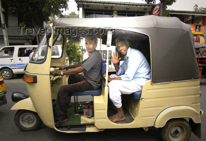 sri-lanka122: Kandy, Central Province, Sri Lanka: tuk-tuk mini cab - auto rickshaw - photo by B.Cain - (c) Travel-Images.com - Stock Photography agency - Image Bank
