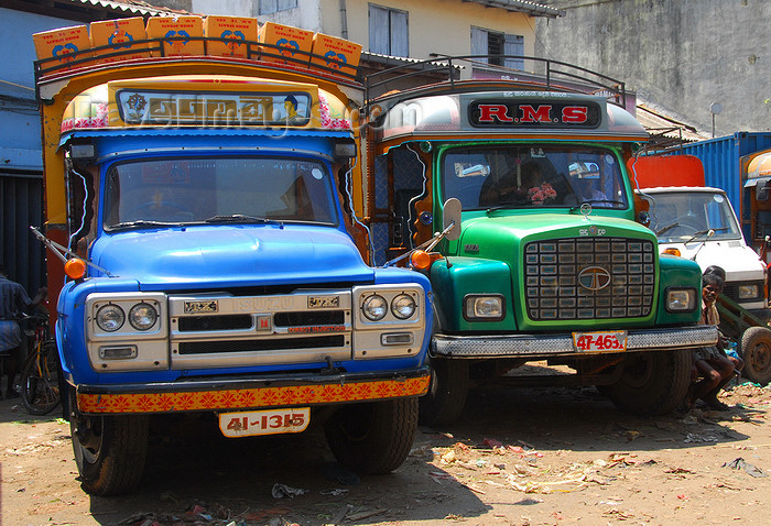 sri-lanka144: Colombo, Sri Lanka: Tata and Isuzu trucks near the Hamza building - Woodlands hotel - Pettah - 4th Cross street - photo by M.Torres - (c) Travel-Images.com - Stock Photography agency - Image Bank