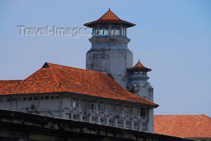 sri-lanka159: Colombo, Sri Lanka: building with lighthouse style tower, located along the Canal between Fort and Pettah - photo by M.Torres - (c) Travel-Images.com - Stock Photography agency - Image Bank