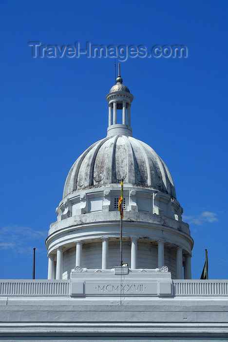 sri-lanka204: Colombo, Sri Lanka: Town Hall - dome - Cinnamon Gardens - photo by M.Torres - (c) Travel-Images.com - Stock Photography agency - Image Bank