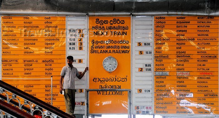 sri-lanka208: Colombo, Sri Lanka: information board - arrivals and departures are updated manually - Colombo Fort Railway Station - photo by M.Torres - (c) Travel-Images.com - Stock Photography agency - Image Bank