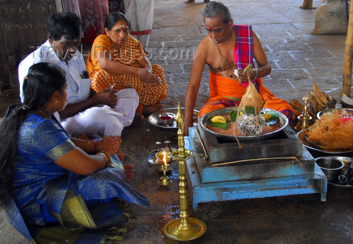 sri-lanka223: Galle, Southern Province, Sri Lanka: Hindu temple - Brahmin and family during a religious ceremony - photo by M.Torres - (c) Travel-Images.com - Stock Photography agency - Image Bank