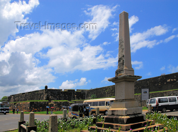 sri-lanka233: Galle, Southern Province, Sri Lanka: war memorial - Esplanade, land approach to the Fort - Old Town walls - photo by M.Torres - (c) Travel-Images.com - Stock Photography agency - Image Bank