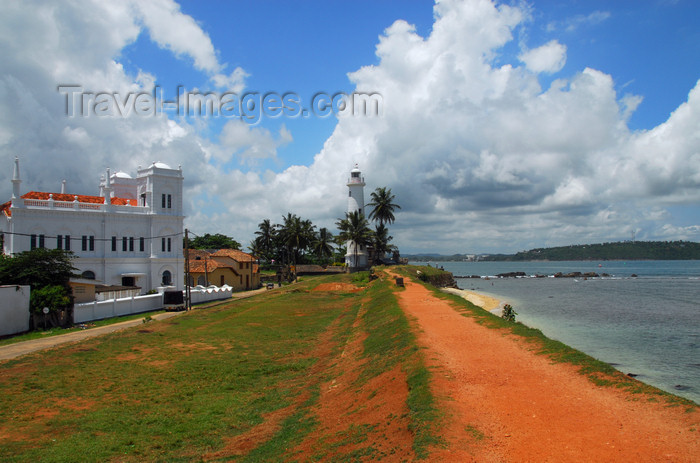 sri-lanka260: Galle, Southern Province, Sri Lanka: south part of Rampart st., mosque and lighthouse - Old Town - UNESCO World Heritage Site - photo by M.Torres - (c) Travel-Images.com - Stock Photography agency - Image Bank