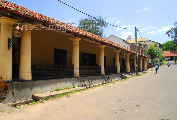 sri-lanka273: Galle, Southern Province, Sri Lanka: Queens st. - stoep - Old Town - UNESCO World Heritage Site - photo by M.Torres - (c) Travel-Images.com - Stock Photography agency - Image Bank