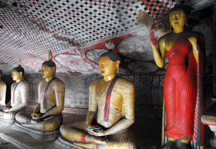 sri-lanka293: Dambulla, Central Province, Sri Lanka: line of Buddhas along a cave wall - Golden Temple of Dambulla - UNESCO World Heritage Site - photo by M.Torres - (c) Travel-Images.com - Stock Photography agency - Image Bank