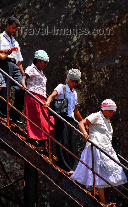 sri-lanka319: Sigiriya, Central Province, Sri Lanka: people descending - photo by M.Torres - (c) Travel-Images.com - Stock Photography agency - Image Bank