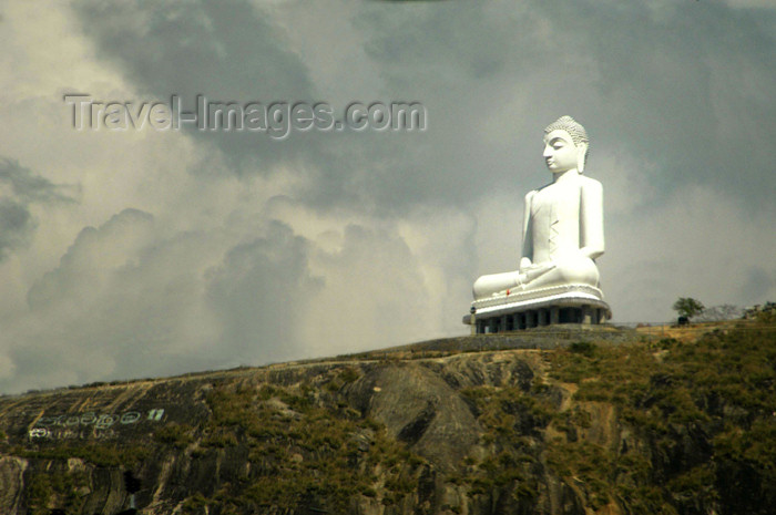 sri-lanka82: Sri Lanka -  near Colombo: hillside Buddha statue - photo by B.Cain - (c) Travel-Images.com - Stock Photography agency - Image Bank