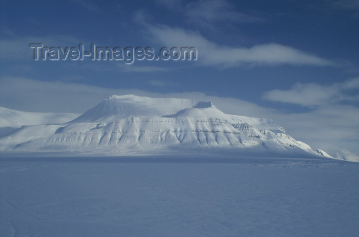 svalbard32: Svalbard - Spitsbergen island - Van Mijenfjorden: Kolfjellet - photo by A.Ferrari - (c) Travel-Images.com - Stock Photography agency - Image Bank